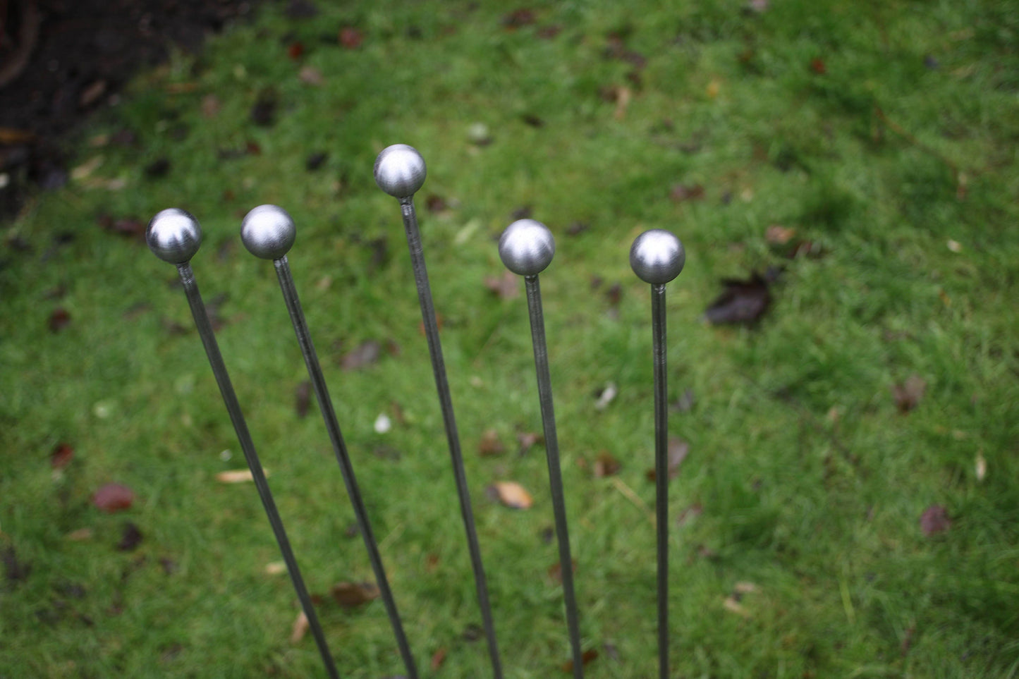 5 X Solid Steel Ball Topped Garden Stake / Support