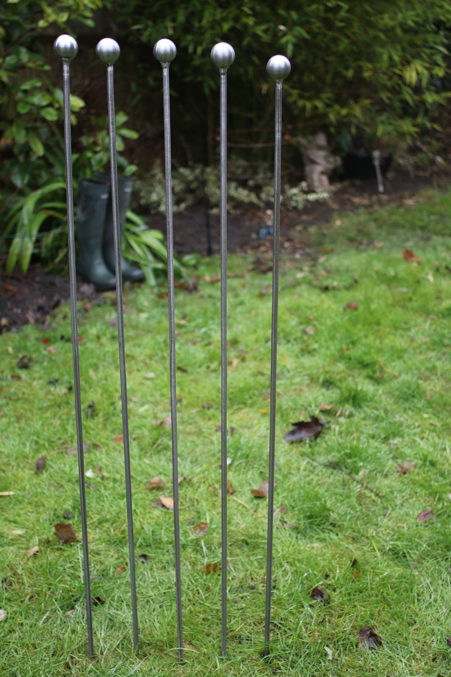 5 X Solid Steel Ball Topped Garden Stake / Support